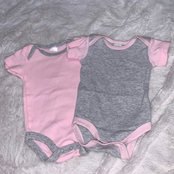 Onesie set (3 for $10) - Picture 1 of 3